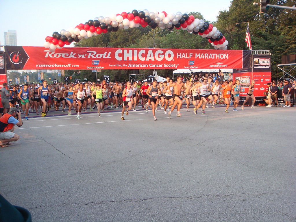 Chicago Rock N Roll 2010 0346.jpg - They are off and running!